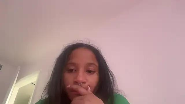 shandiloveslemonss on StripChat