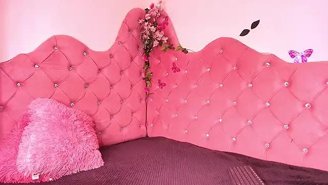 Sheilly_brown on StripChat