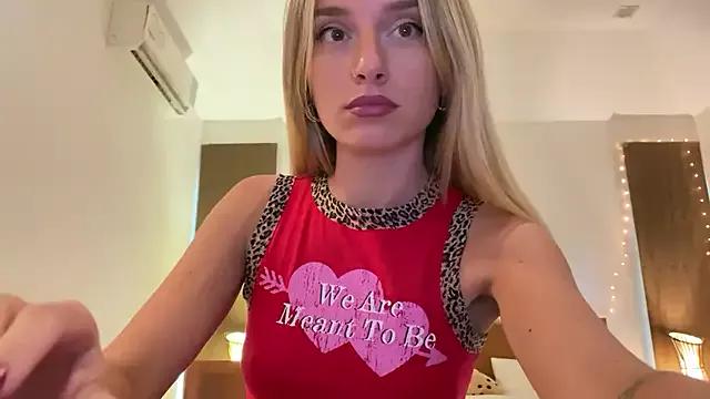 SirenaBelle on StripChat