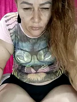 SluttyMilf79 on StripChat