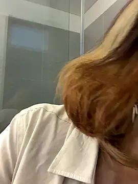 Freechat sukulaurens on StripChat