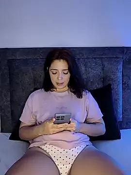 summi10 on StripChat