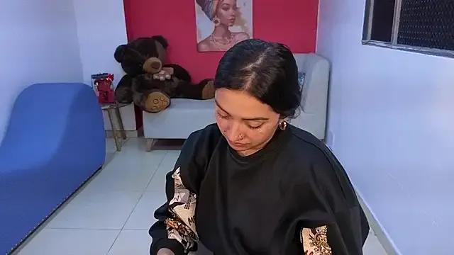 sweet_ahinara on StripChat