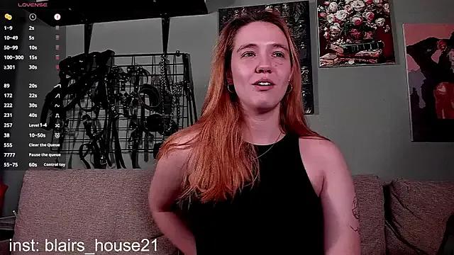 the_high_priestess on StripChat