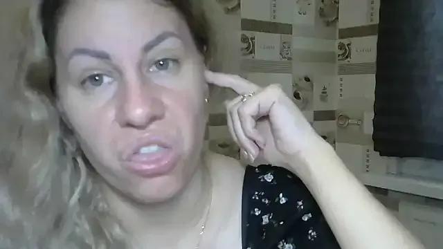 Freechat TherestlessKitty on StripChat