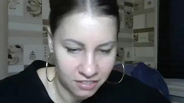 Freechat TherestlessKitty on StripChat