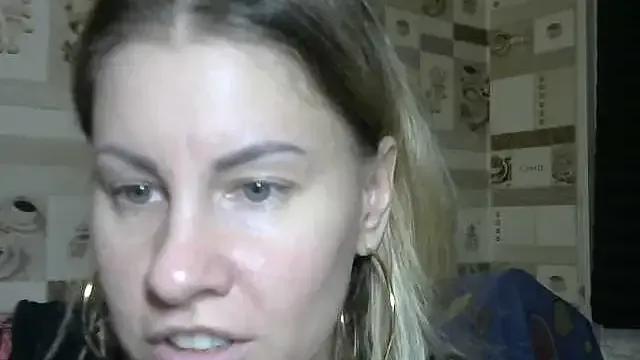 Freechat TherestlessKitty on StripChat