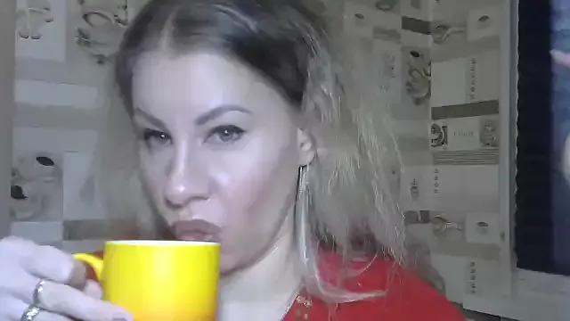 Freechat TherestlessKitty on StripChat