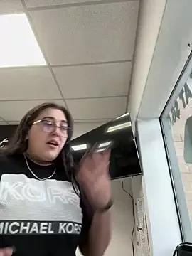 Freechat ThicBunz on StripChat