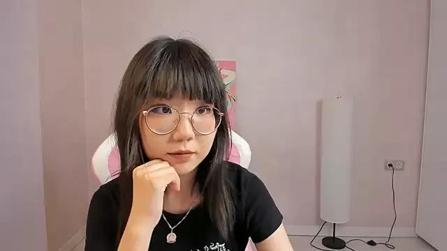 UdelaDodson on StripChat