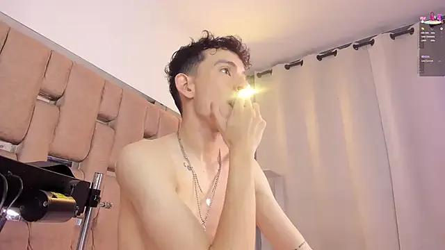 ValentinoMoreti on StripChat