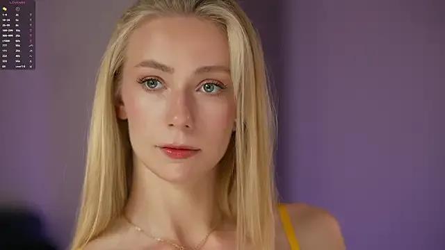 Private Vika54784 on StripChat