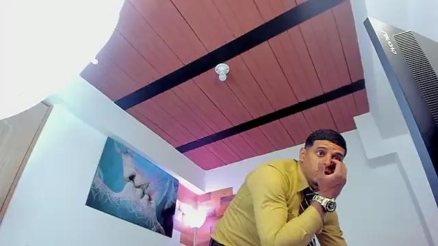 vincen_jose on StripChat