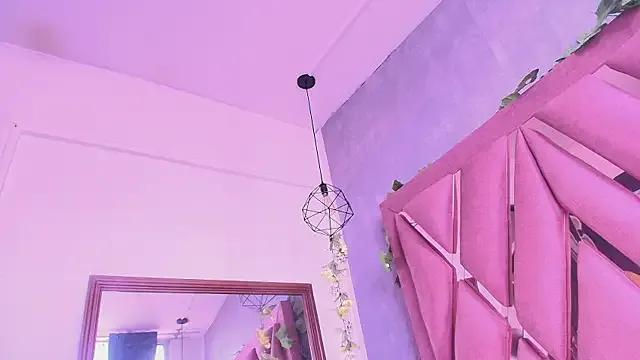 viollettaa_ on StripChat