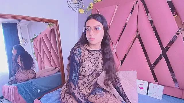 viollettaa_ on StripChat