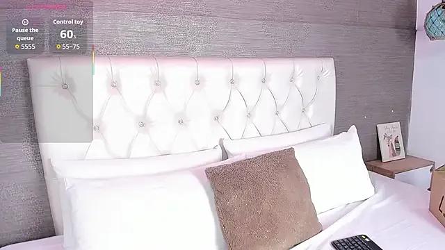 ximena_vasquez8 on StripChat