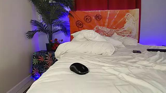 Freechat xxxvibesxo on StripChat