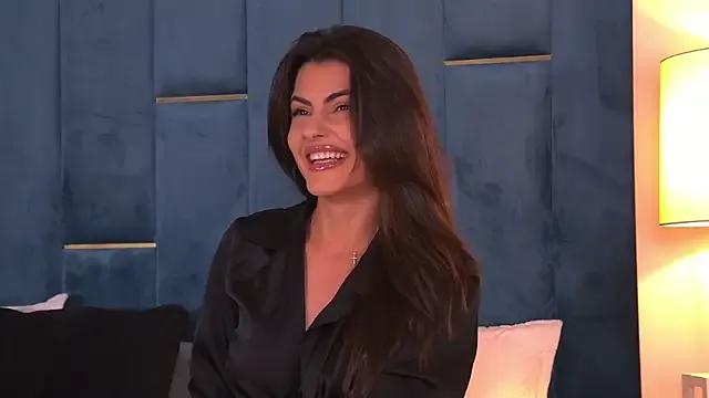 YasminaMoon on StripChat