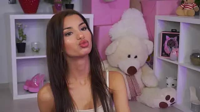 Freechat ZariaVera on StripChat